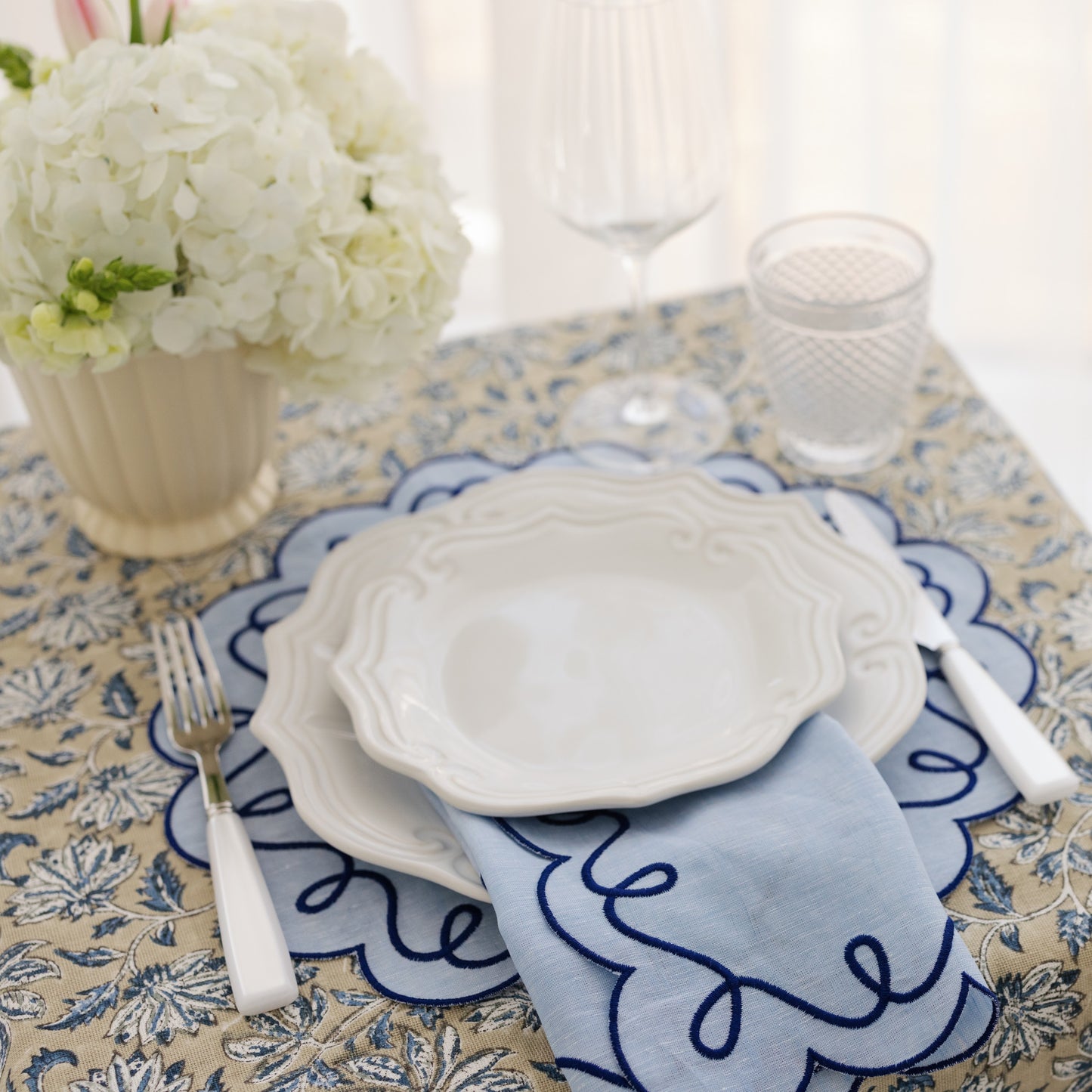 WOVEN FLORAL TABLECLOTH, BLUE