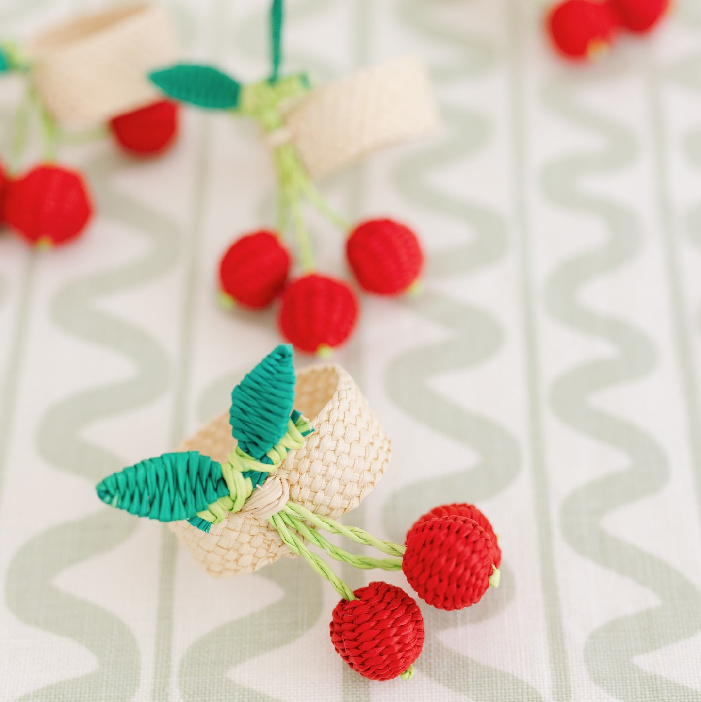 CHERRY NAPKIN RINGS (SET OF 4)