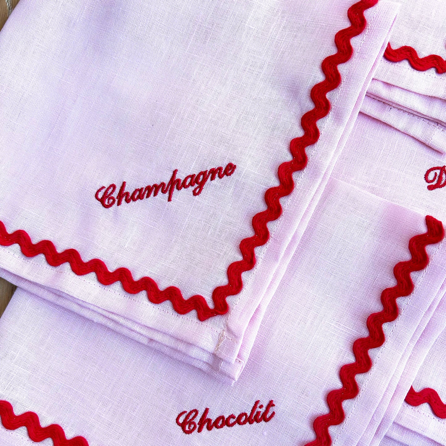 RED & PINK RIC RAC NAPKINS (SET OF 2)