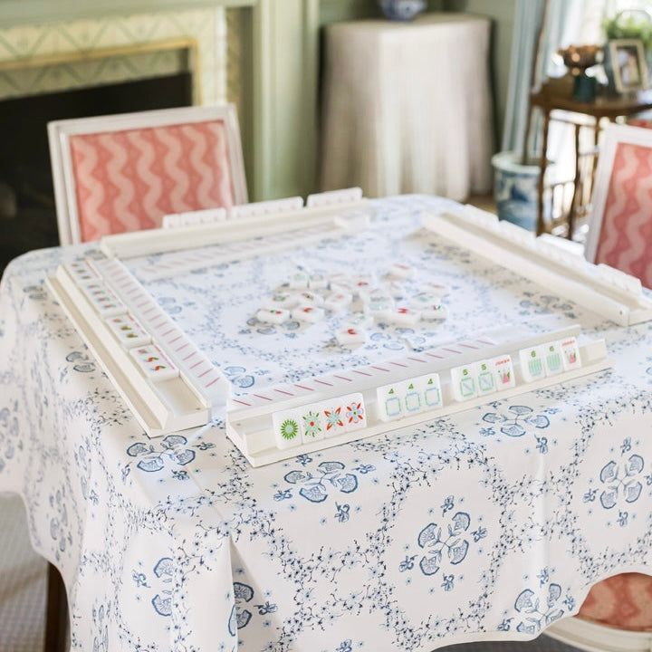 FLORAL TRELLIS TABLE TOPPER