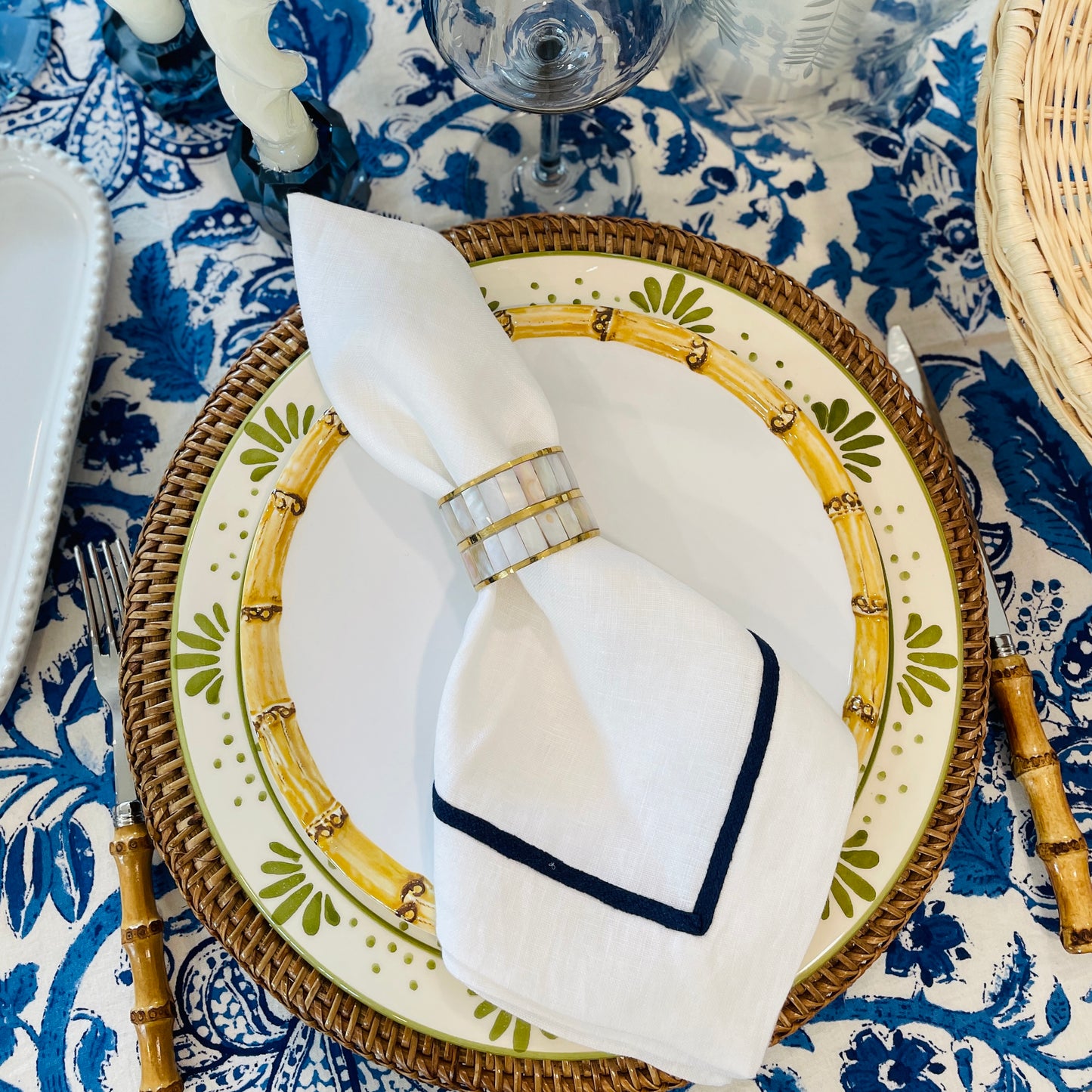 NAVY TRIM DINNER NAPKINS (SET OF 2)
