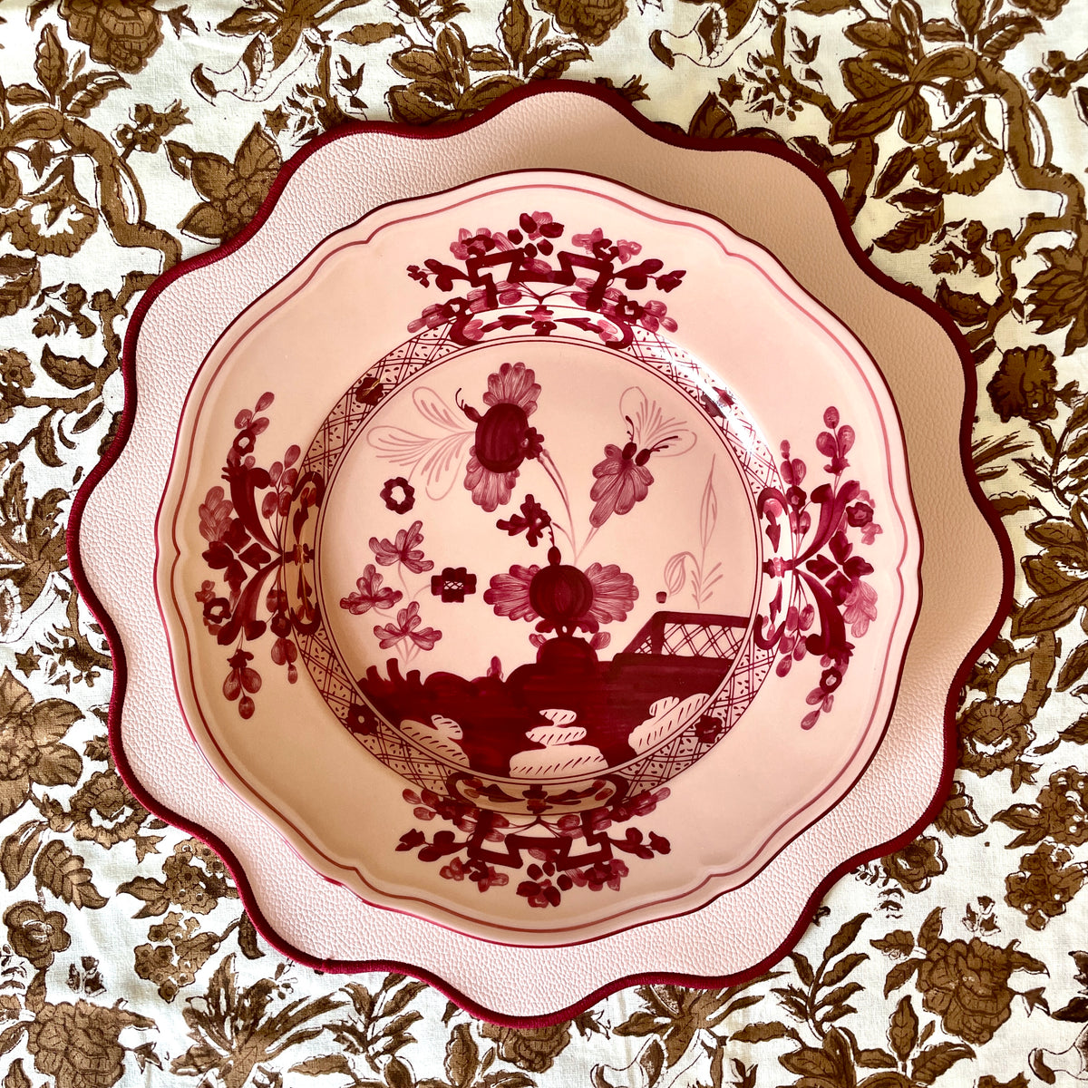 SCALLOPED LEATHER PLACEMAT, PINK (SET OF 4)