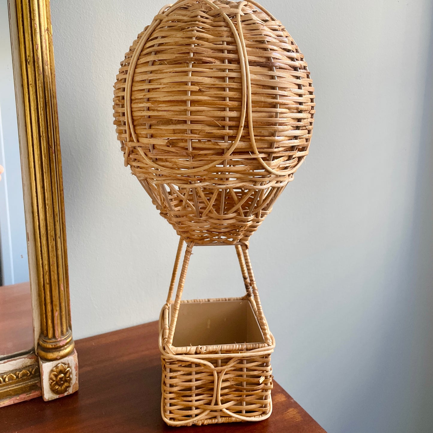 RATTAN HOT AIR BALLOON