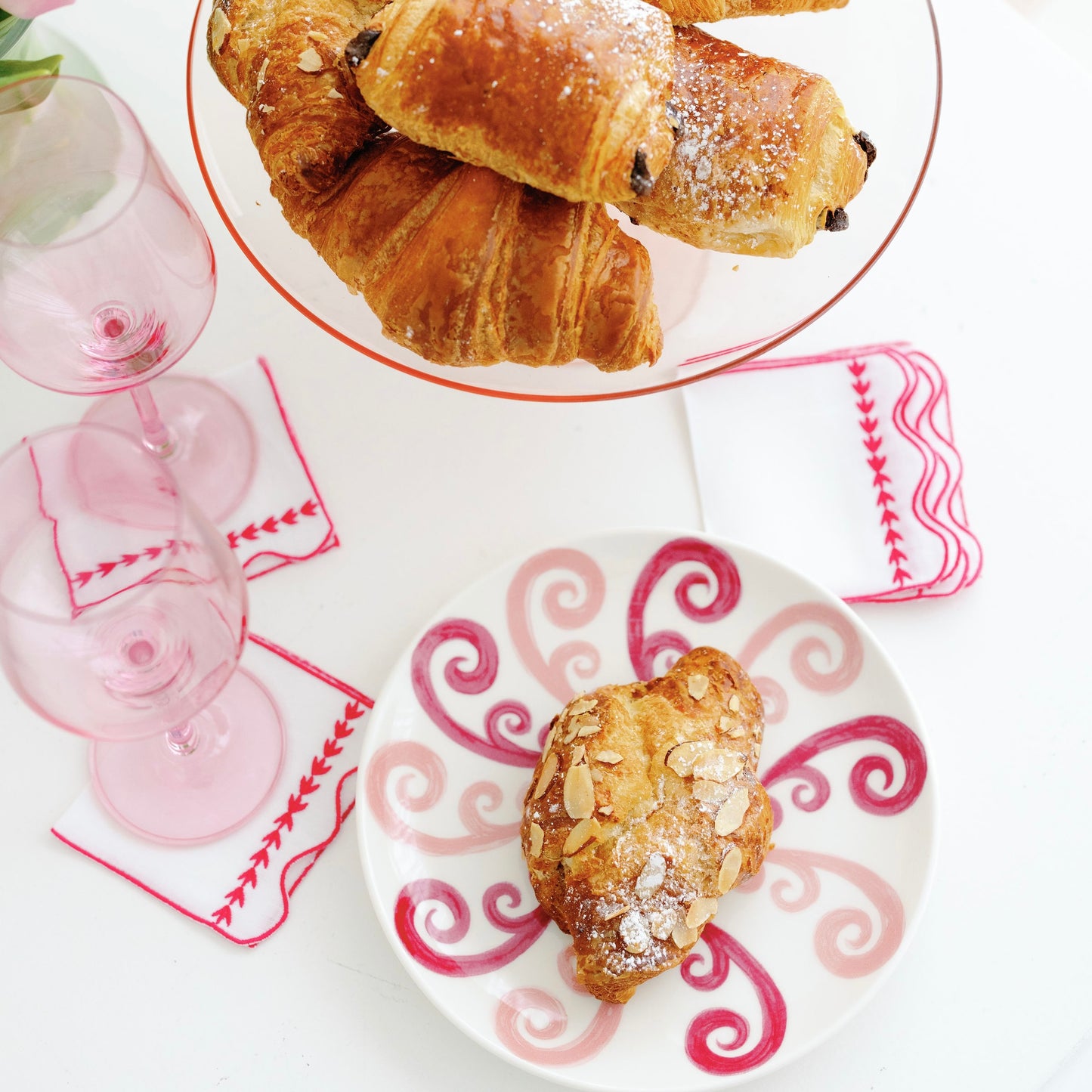 ATHENEE TWO TONE PINK PEACOCK DESSERT PLATE