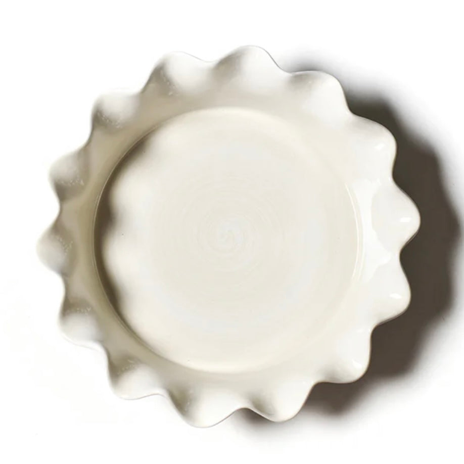WHITE RUFFLED PIE DISH