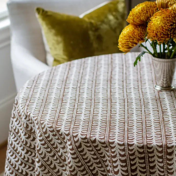 FLEUR TABLECLOTH, BROWN