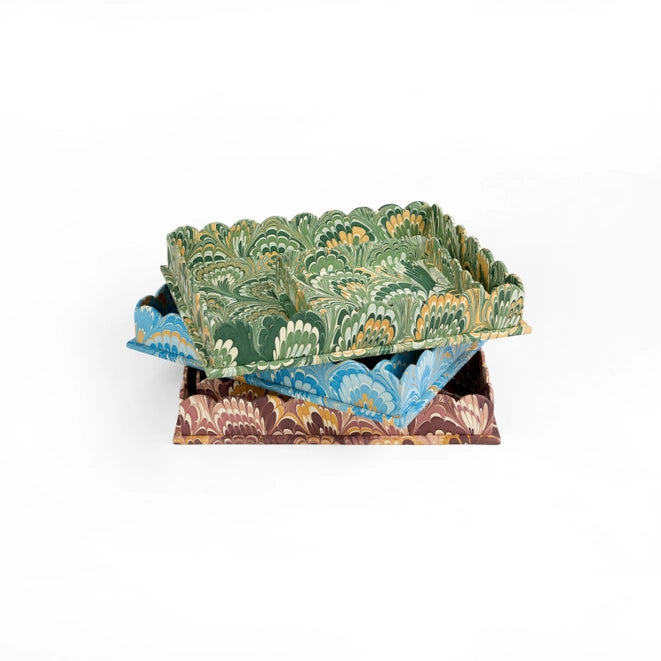 SCALLOPED TRAY SET, GREEN PEACOCK FEATHER