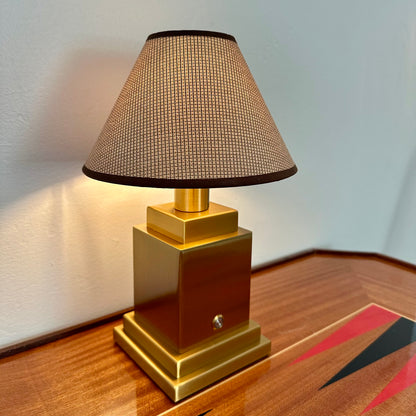 SQUARE RECHARGEABLE LAMP
