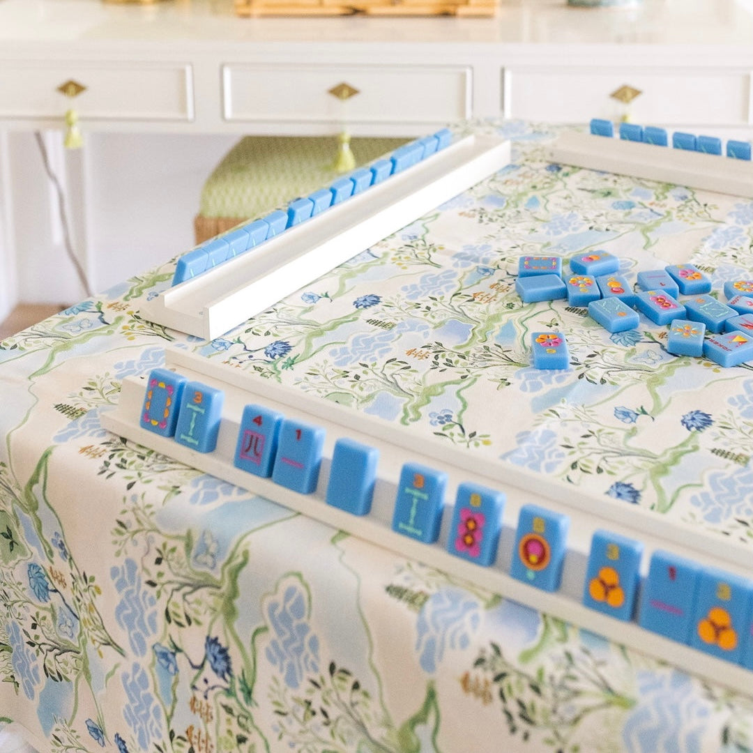 BLUE PAGODA TABLE TOPPER