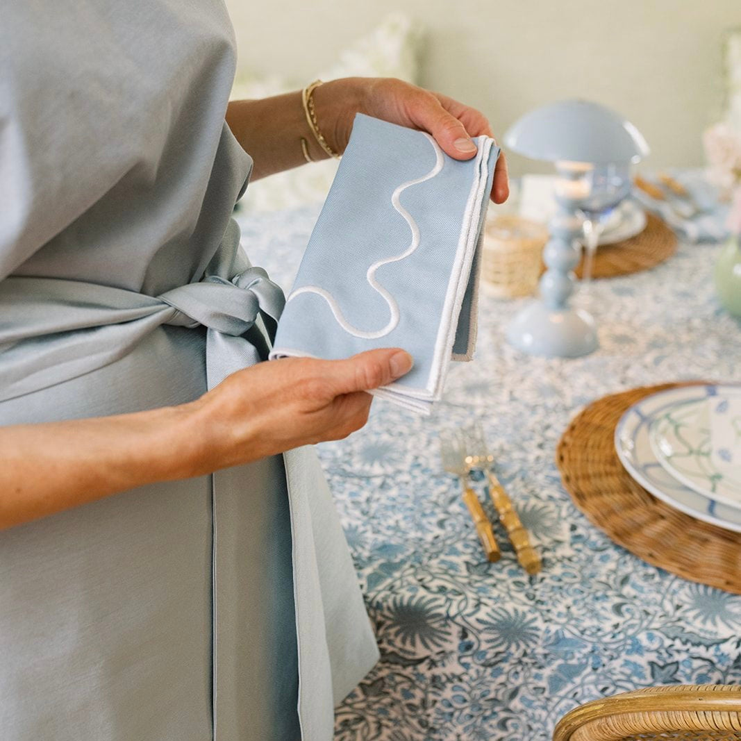 SQUIGGLE NAPKINS, LIGHT BLUE (SET OF 4)