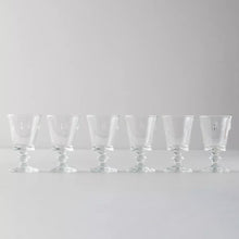 Load image into Gallery viewer, BEE WINE GLASS, CLEAR (SET OF 6)
