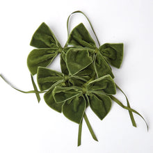 Load image into Gallery viewer, VELVET NAPKIN BOWS, FOREST GREEN (SET OF 4)
